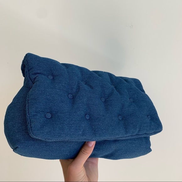 Baguette bag with gold chain - Picture 1 of 5